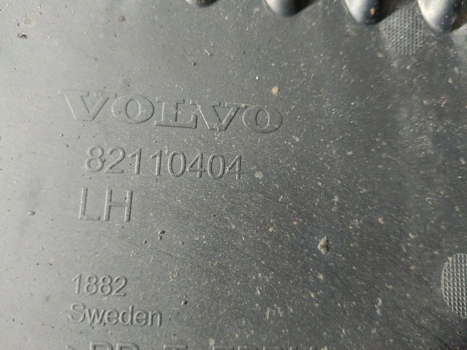 Крыло подкабинное (защита) левое б/у для Volvo FH 4 - 2