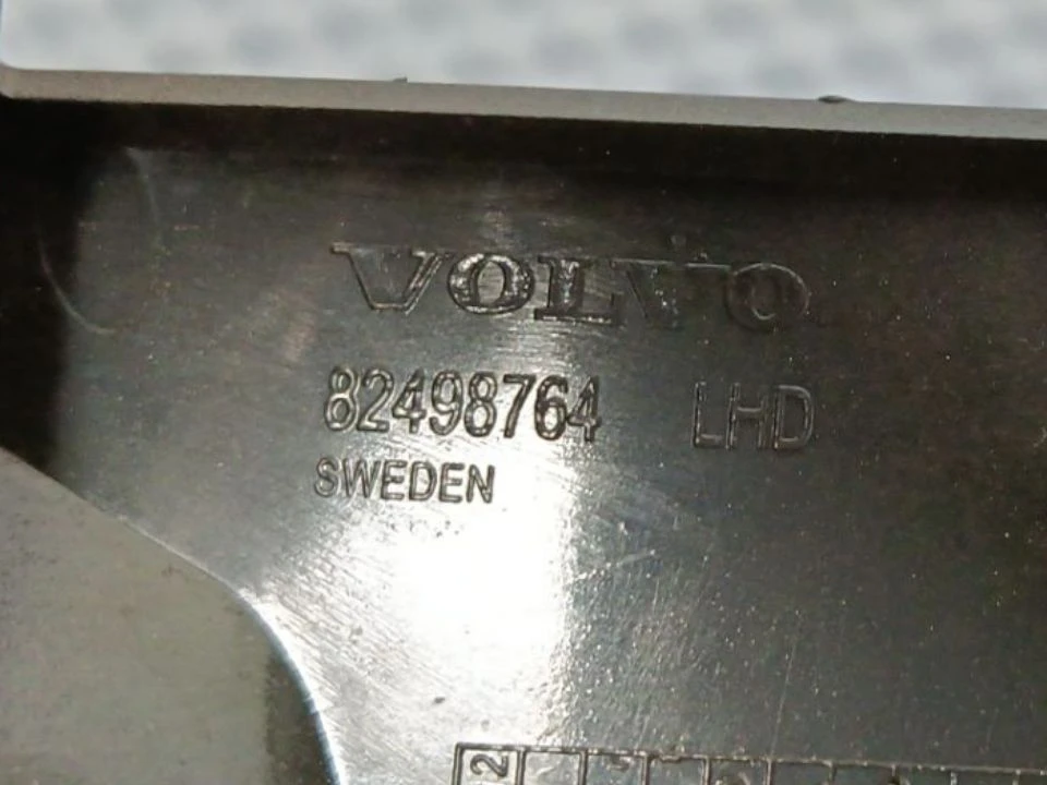 Облицовка панели приборов б/у для Volvo FH 4 - 3