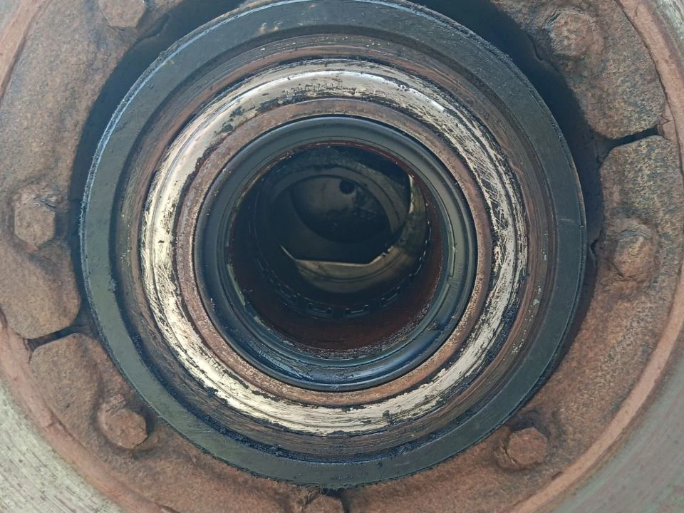 Ступица передняя б/у для Volvo FM (2000-2008) - 4