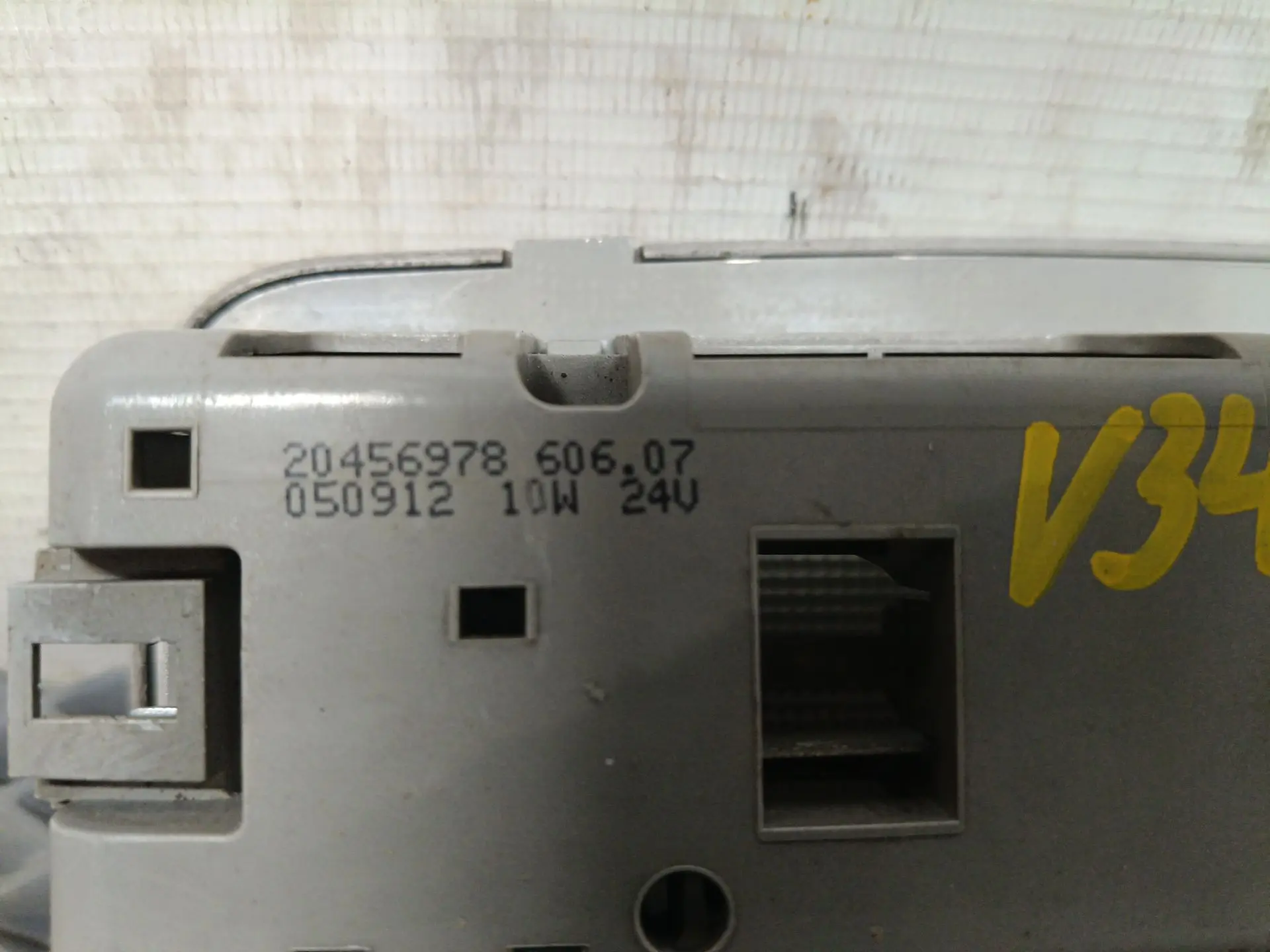 Плафон салона б/у для Volvo FM (2000-2008) - 2