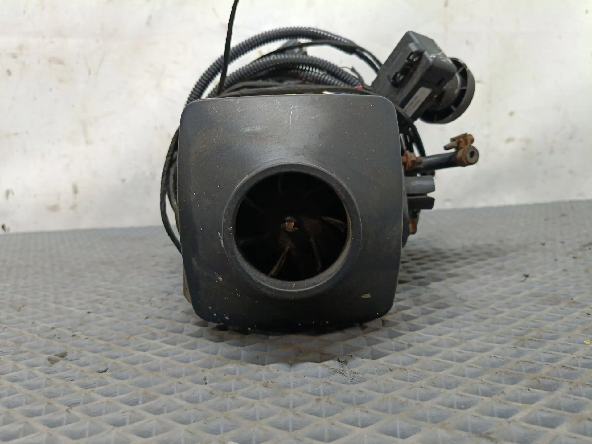 Автономный отопитель 2 Квт (24v) б/у - 2