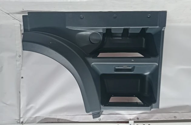 Корпус ступеней ( подножка  ступенька с  крылом ) прав. нов. для DAF DAF - 2
